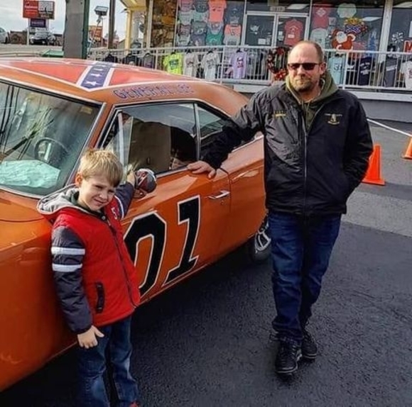 Meet your Posher, Christopher - Picture 1 of 1